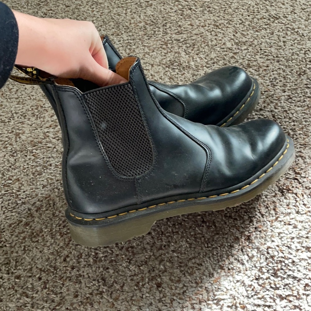 Black Chelsea doc martens size 9 men’s
